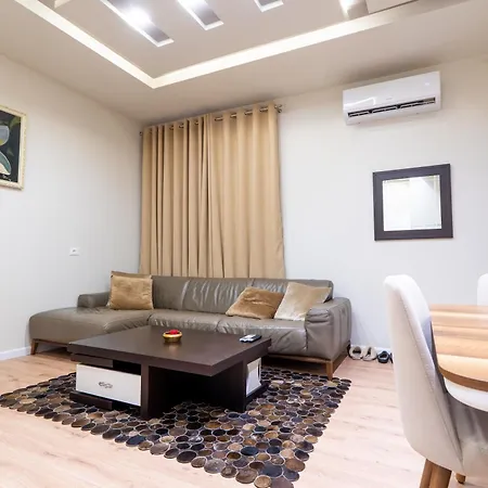 Apartament Elite Flats 2 *